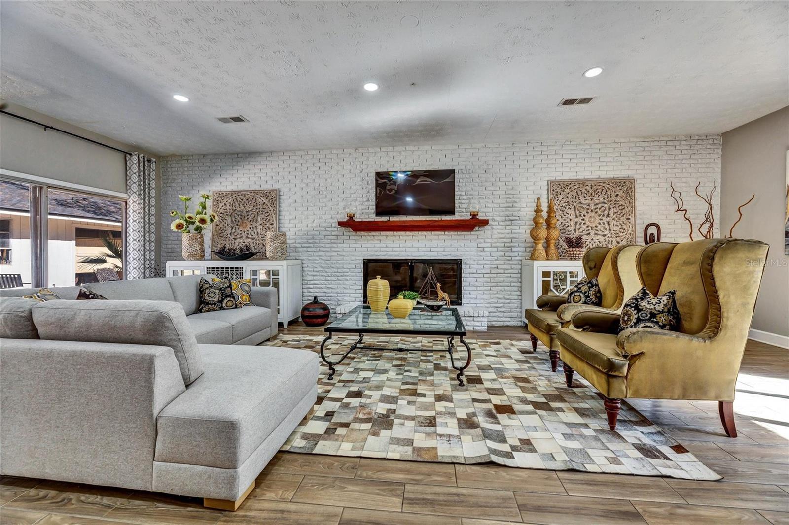 Image 9 of 41 For 7569 Park City Drive