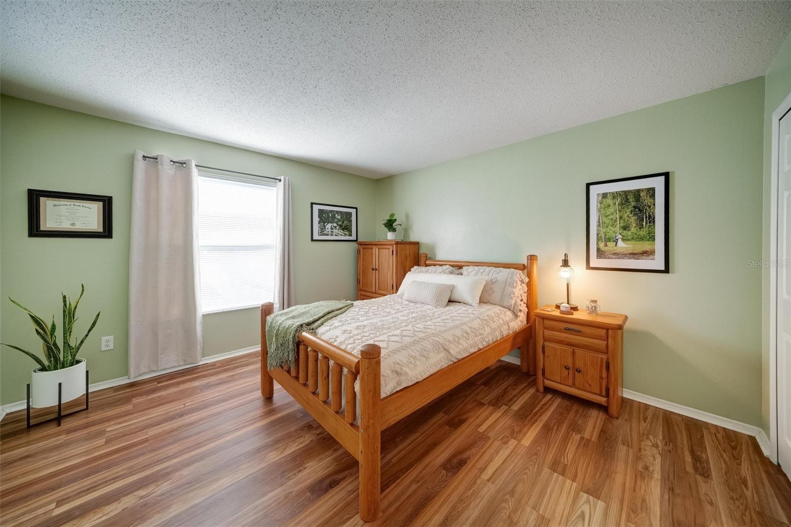 Image 15 of 21 For 13706 Fareham Road