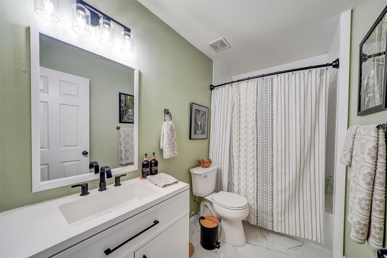 Image 16 of 21 For 13706 Fareham Road