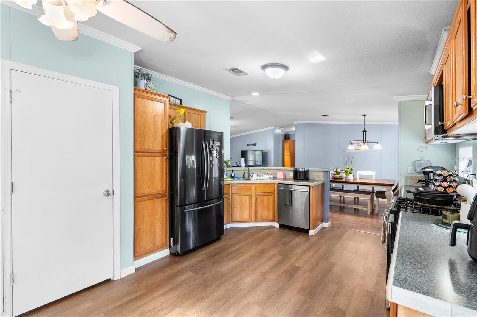 Image 11 of 42 For 8742 Brazil  