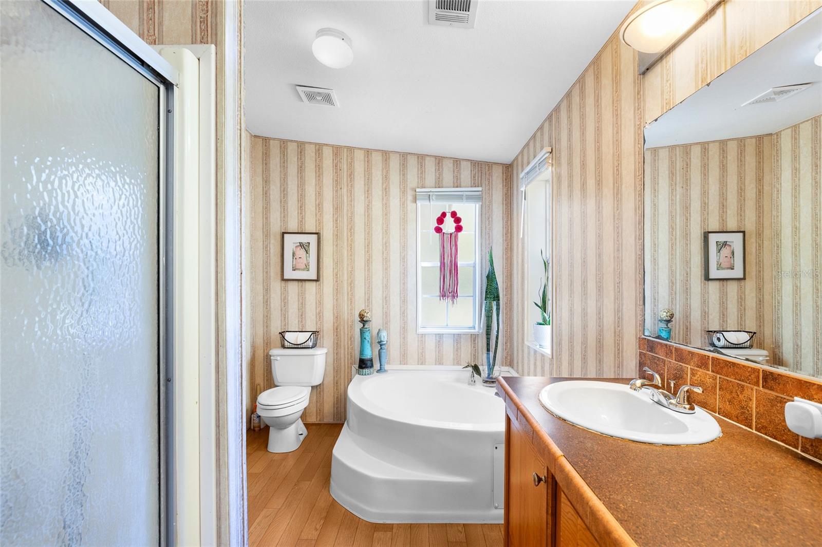 Image 18 of 42 For 8742 Brazil  