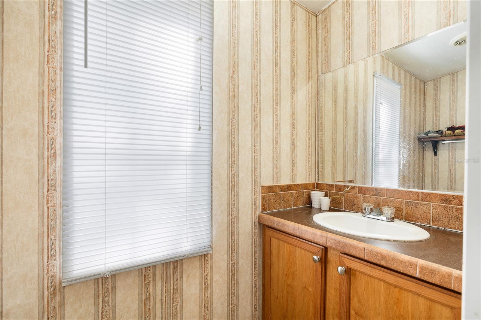 Image 20 of 42 For 8742 Brazil  