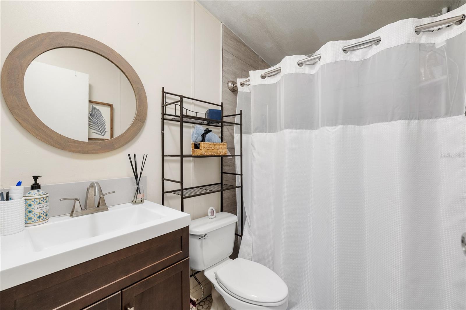 Image 23 of 42 For 8742 Brazil  