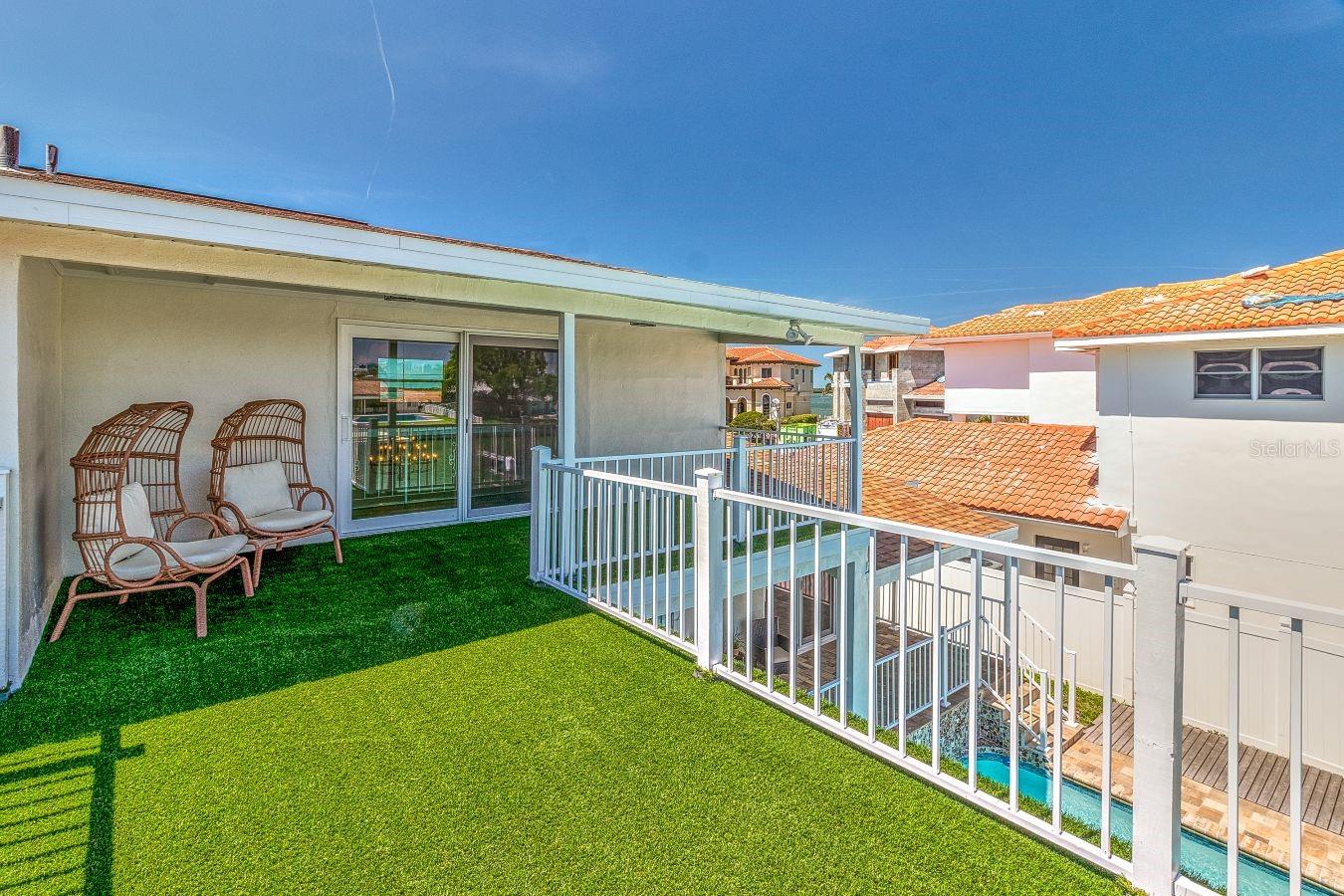 Image 27 of 39 For 451 Palm Island Ne