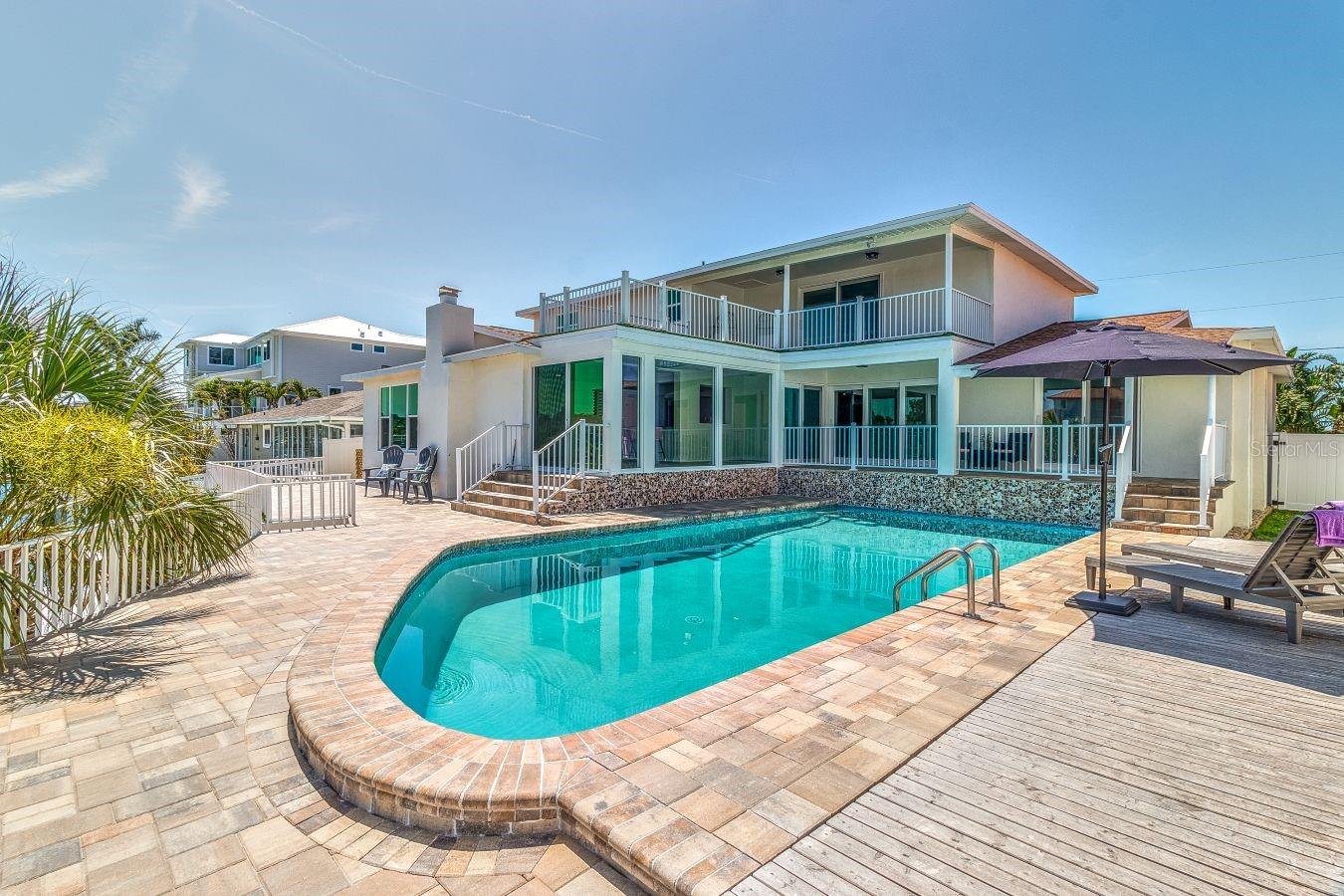 Image 31 of 39 For 451 Palm Island Ne