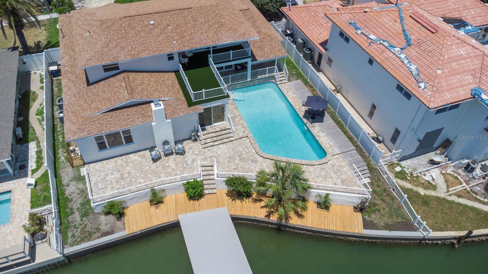 Image 37 of 39 For 451 Palm Island Ne