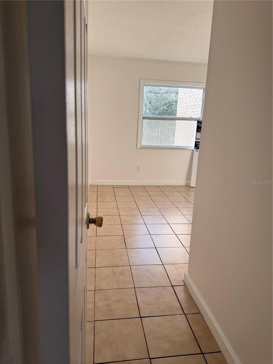 Image 11 of 12 For 7210 Manhattan Avenue 2613