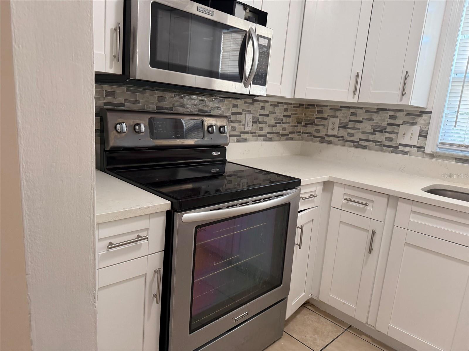 Image 3 of 12 For 7210 Manhattan Avenue 2613