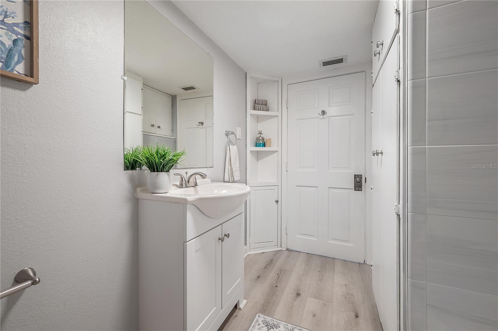 Image 30 of 50 For 1404 Cayuga Street