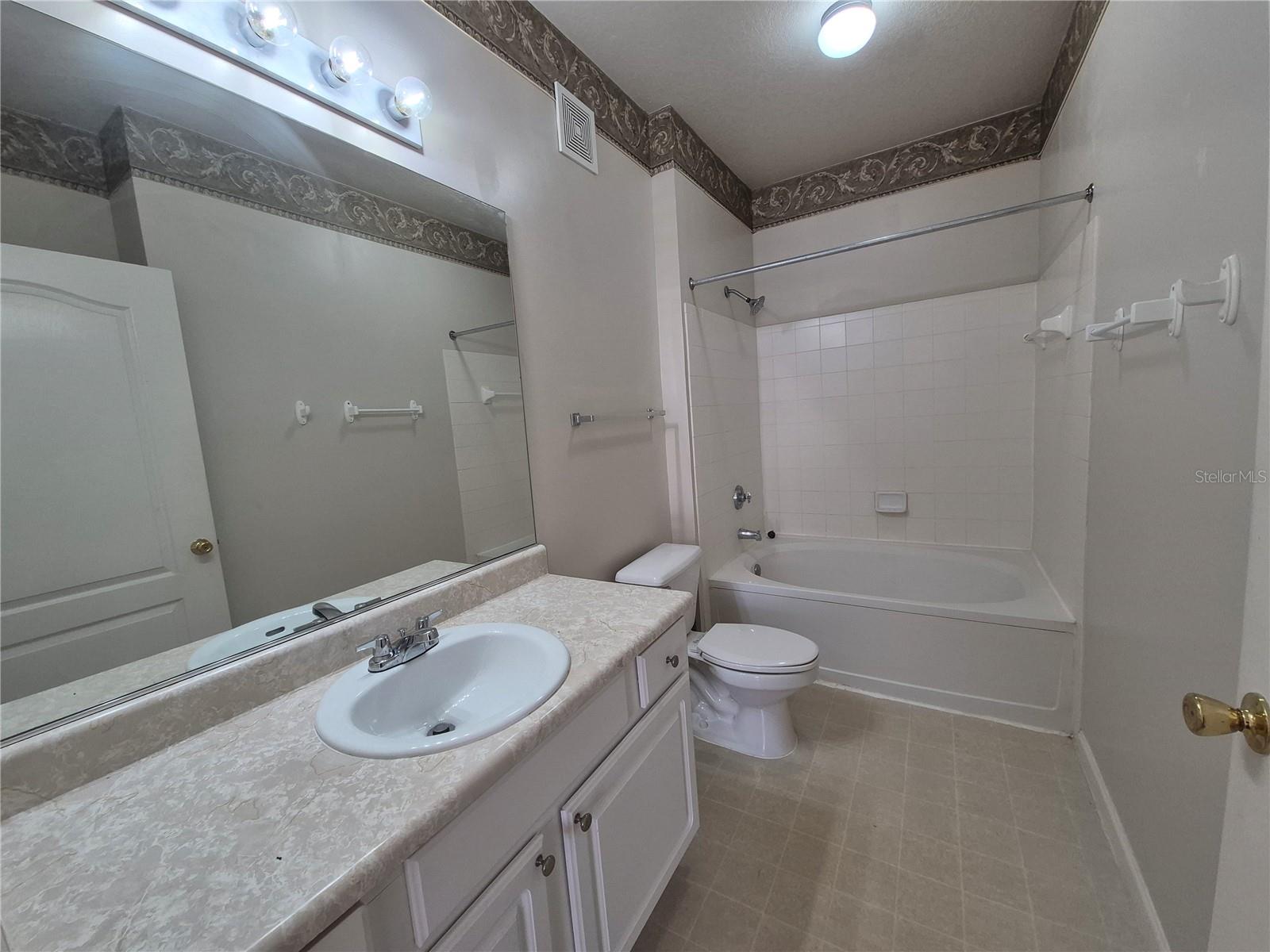 Image 11 of 36 For 18104 Villa Creek Drive