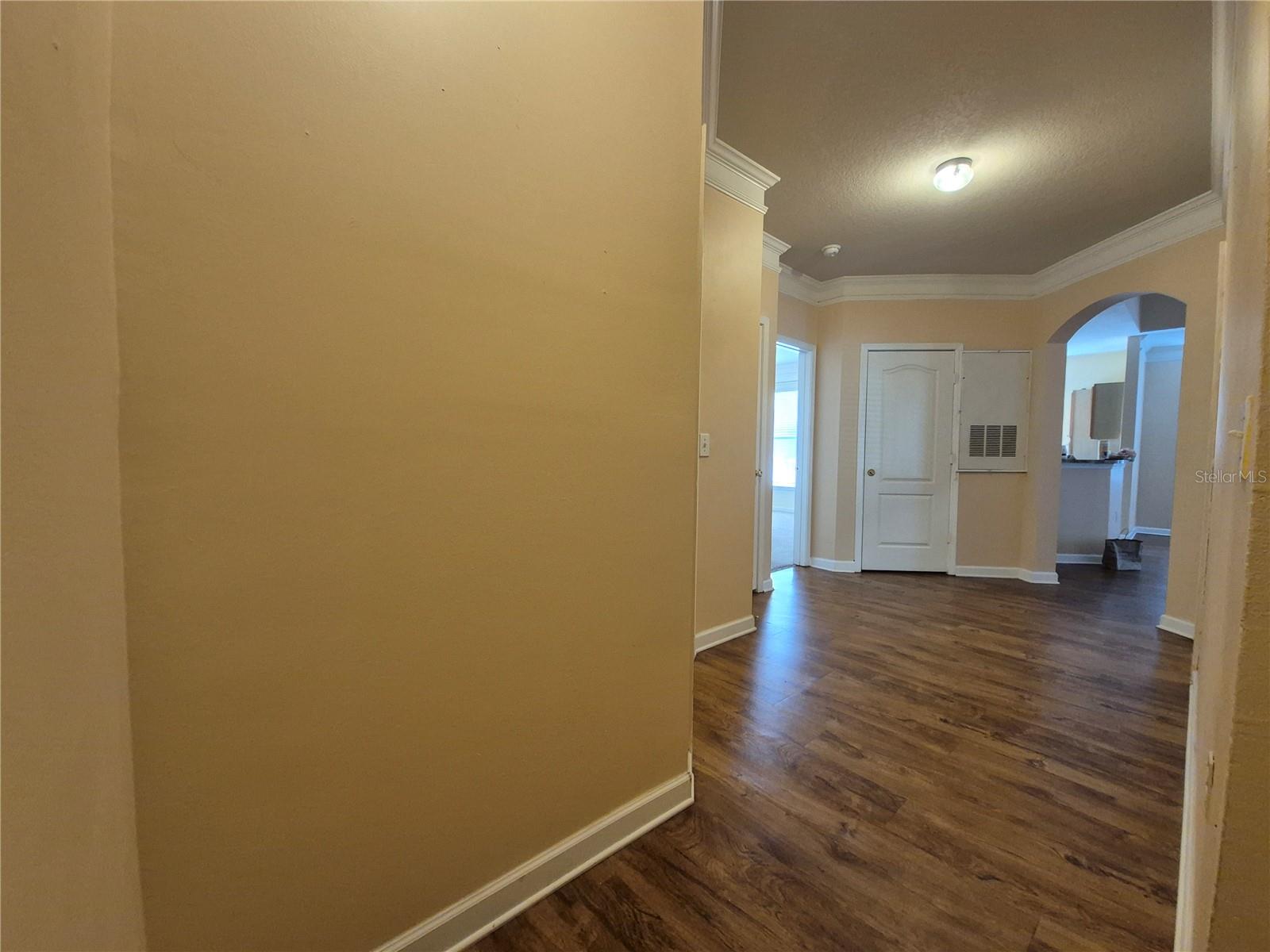 Image 7 of 36 For 18104 Villa Creek Drive