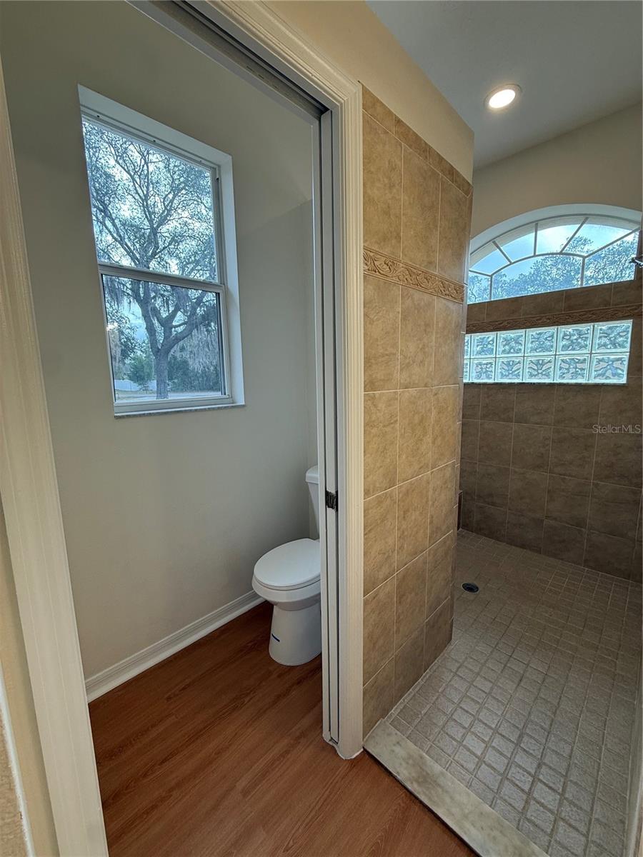 Image 17 of 25 For 6513 Clearwater Drive