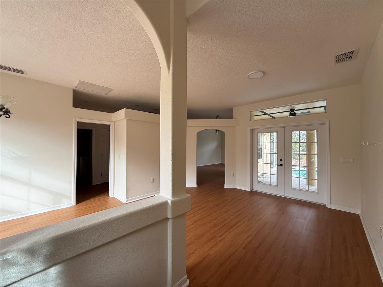 Image 5 of 25 For 6513 Clearwater Drive