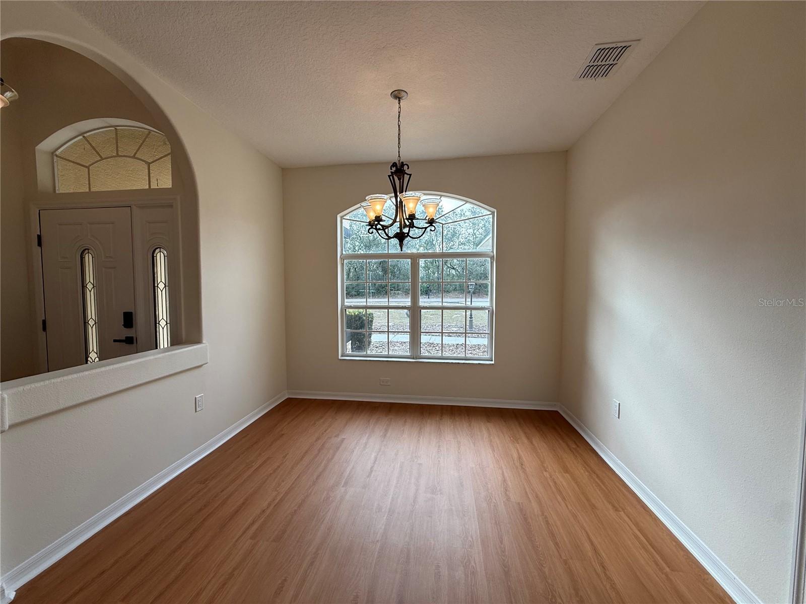 Image 7 of 25 For 6513 Clearwater Drive