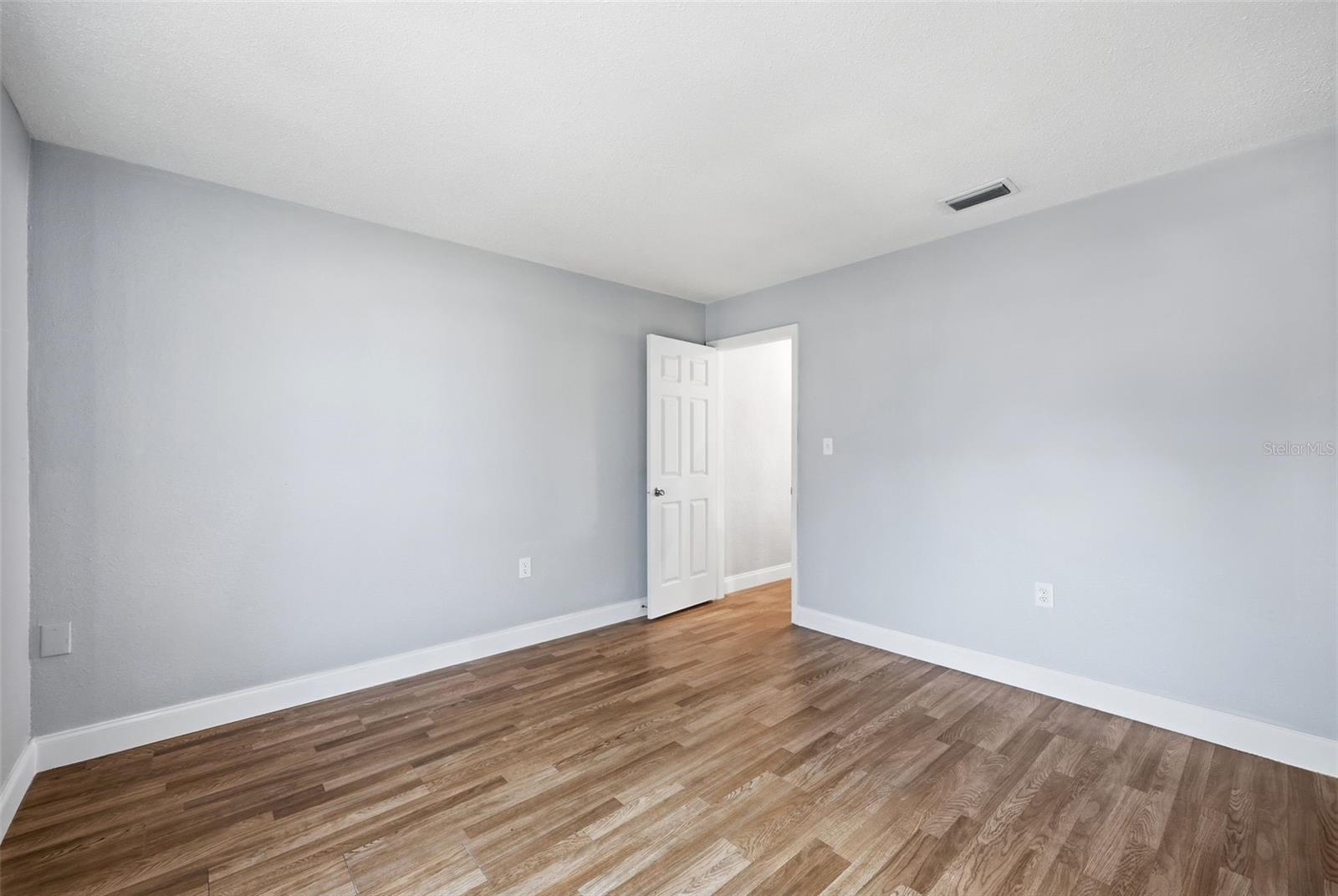 Image 28 of 36 For 8233 Redfield Drive