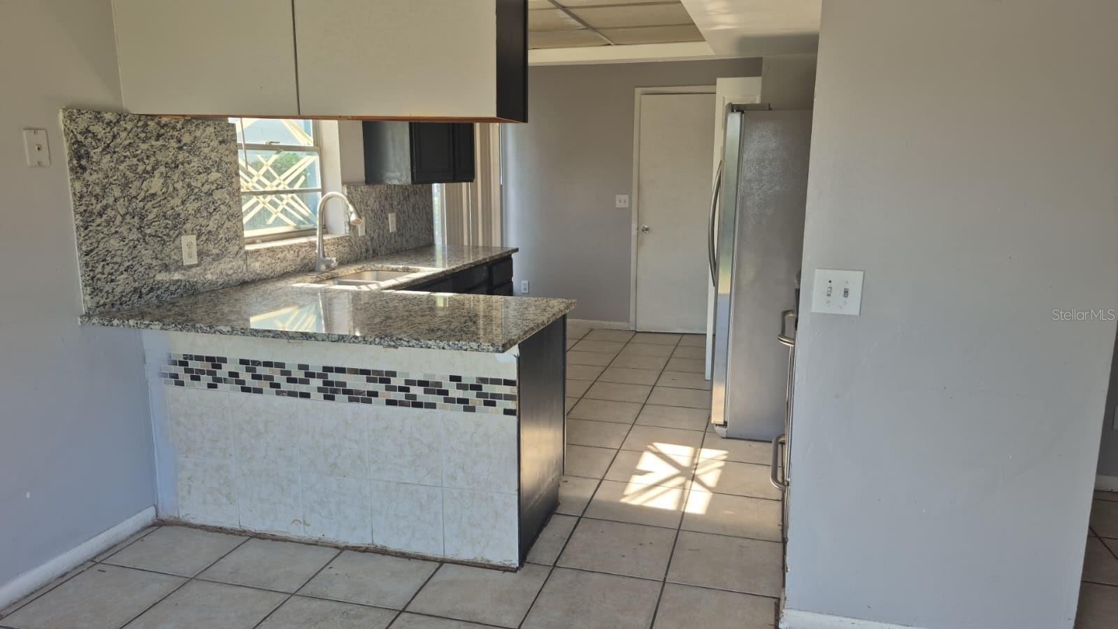 Image 6 of 6 For 8227 Clermont Street