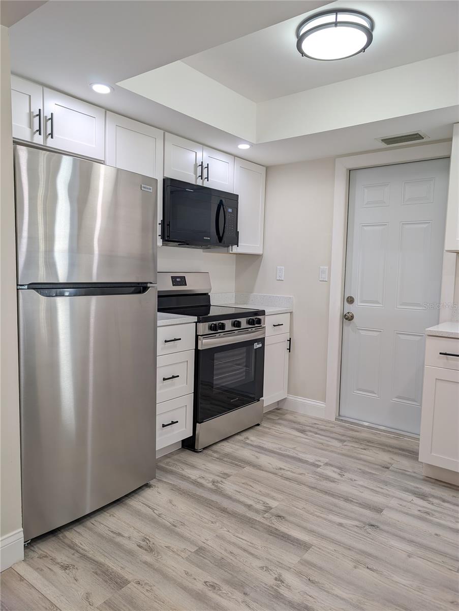 Image 16 of 51 For 9620 44th Street N