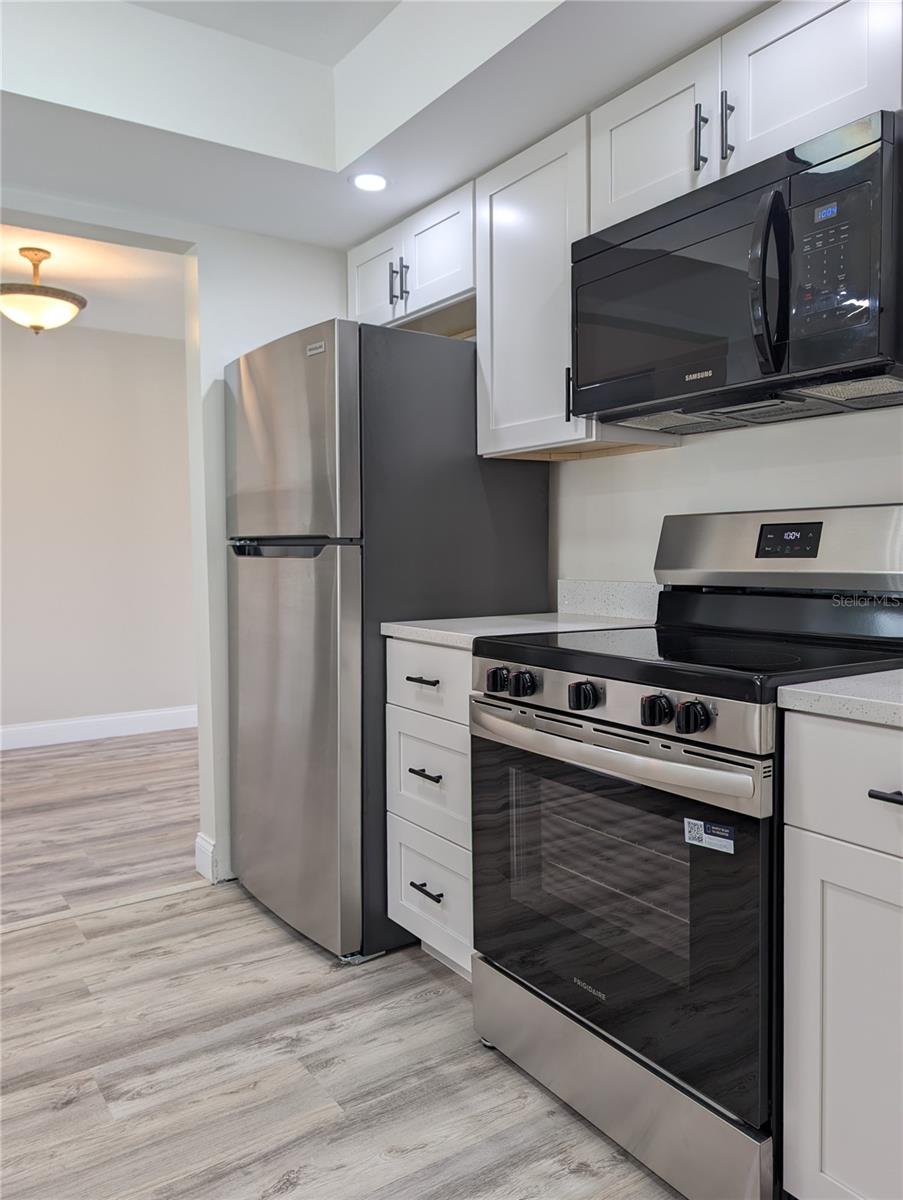 Image 18 of 51 For 9620 44th Street N