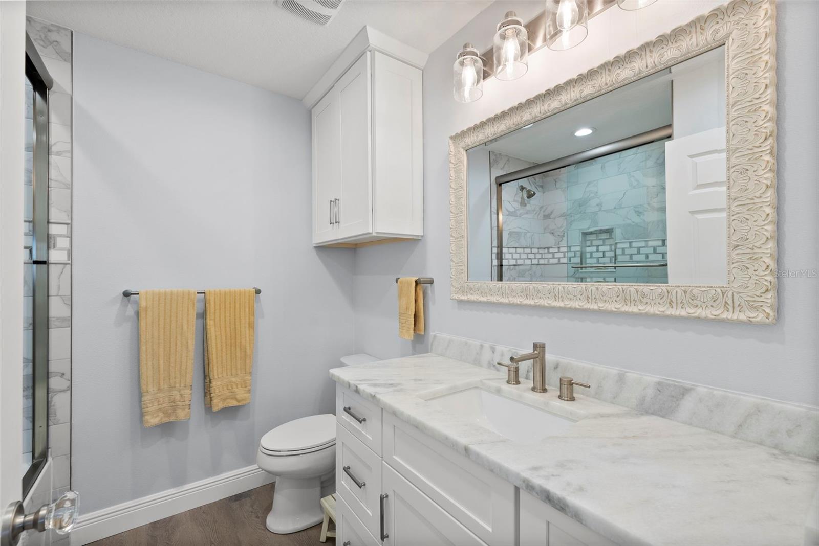 Listing photo id 34 for 3936 Versailles Drive