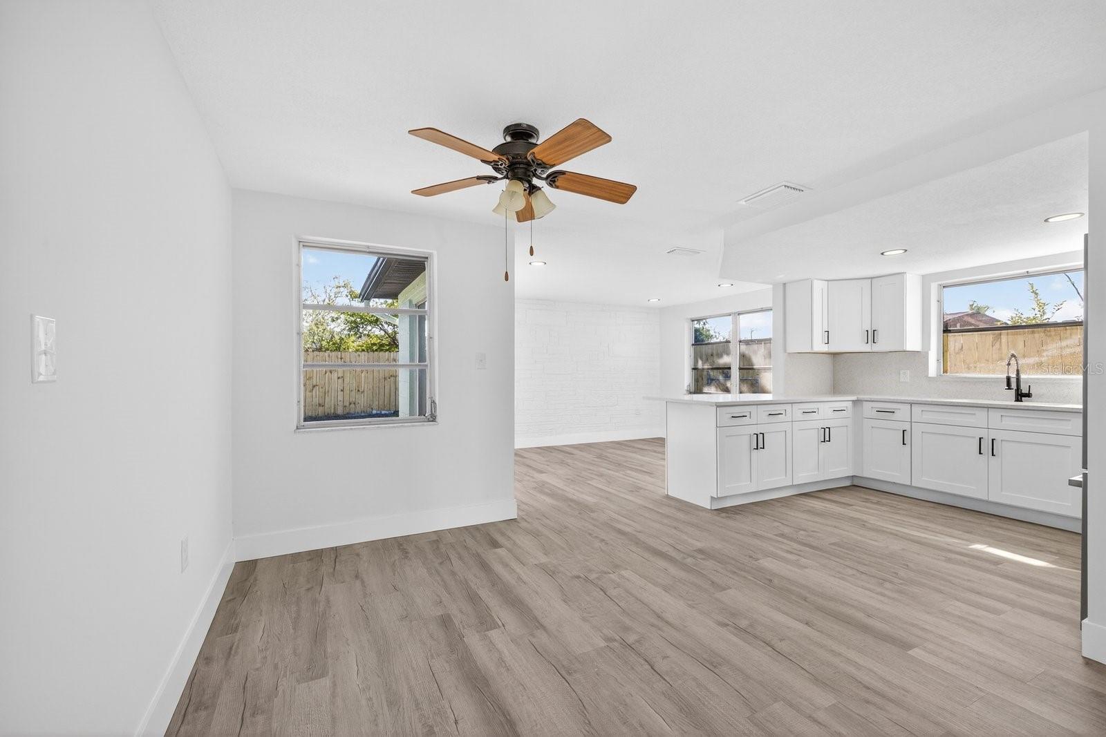 Image 21 of 35 For 3142 Salisbury Drive