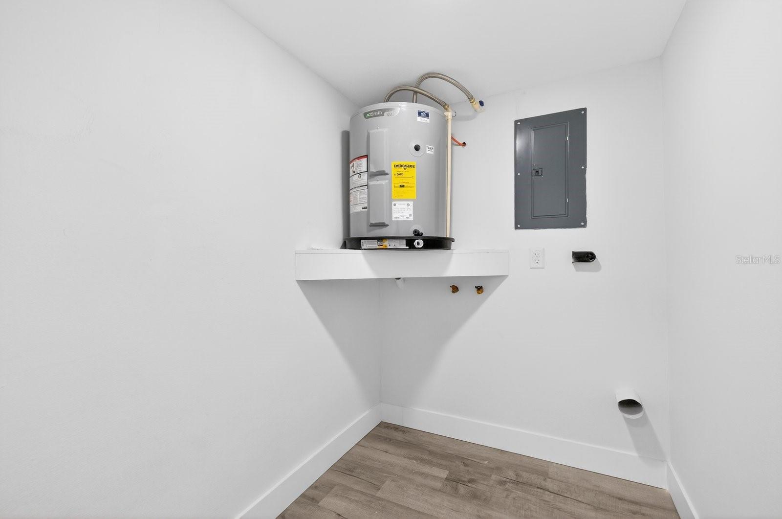 Image 29 of 35 For 3142 Salisbury Drive