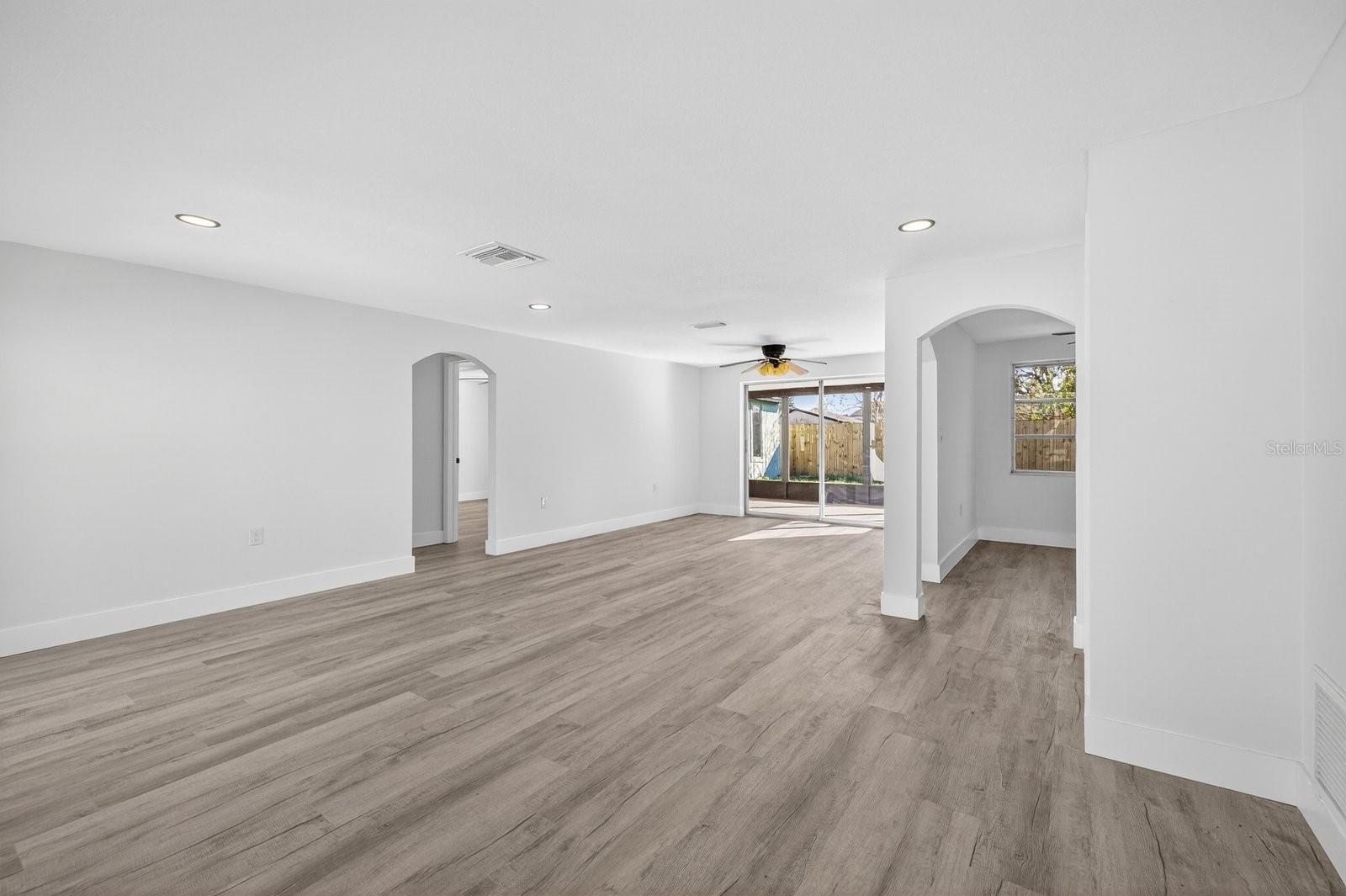 Image 8 of 35 For 3142 Salisbury Drive