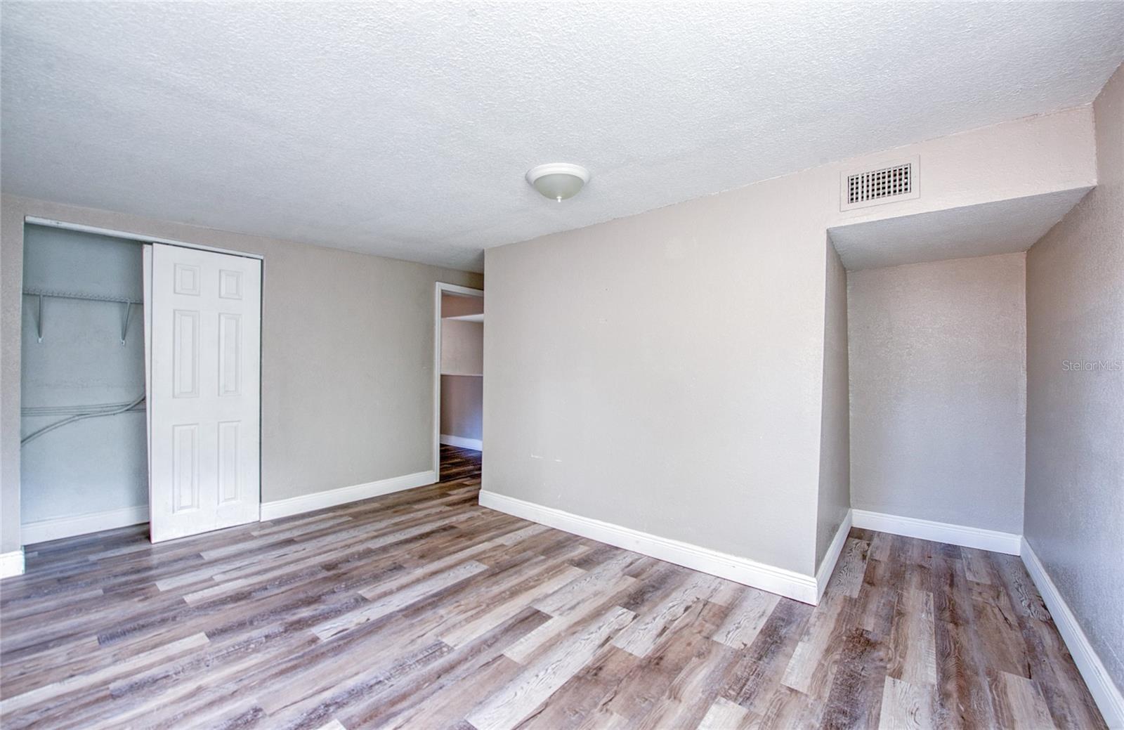 Image 14 of 25 For 1516 Waters Avenue