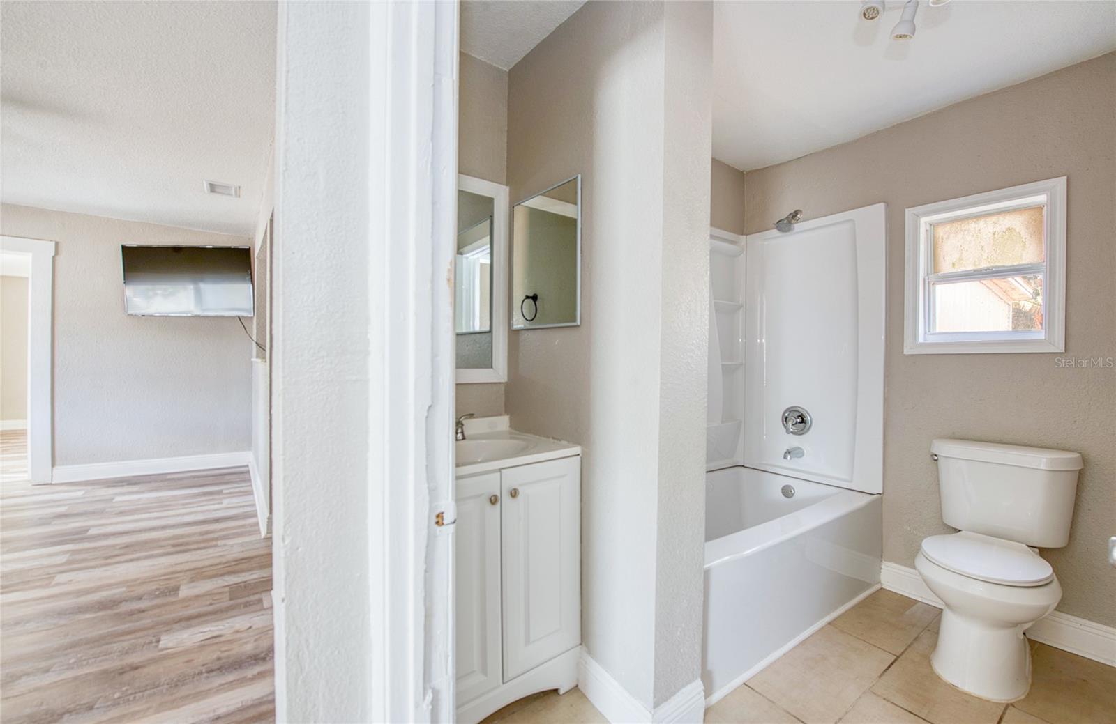 Image 16 of 25 For 1516 Waters Avenue