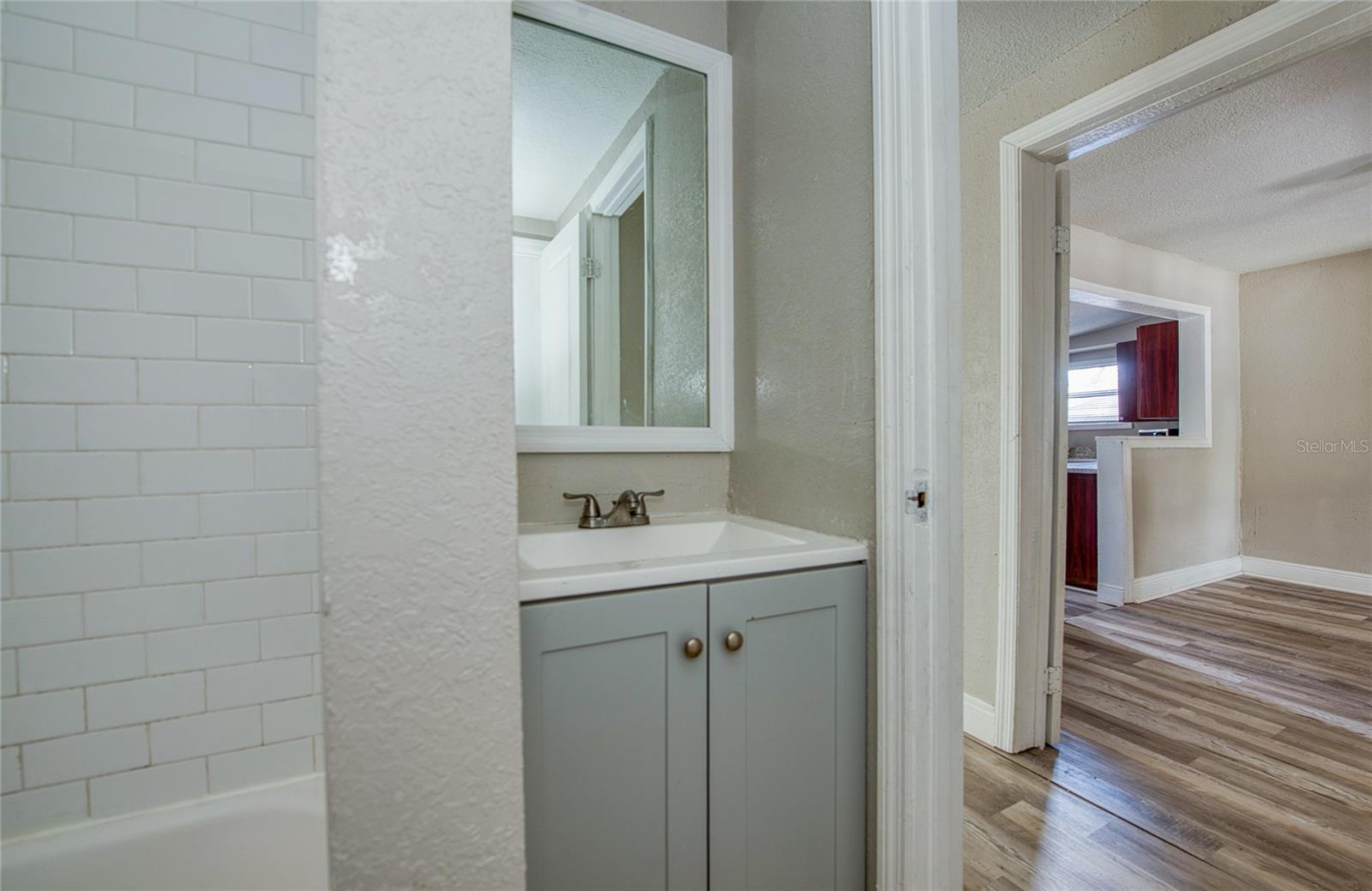 Image 17 of 25 For 1516 Waters Avenue