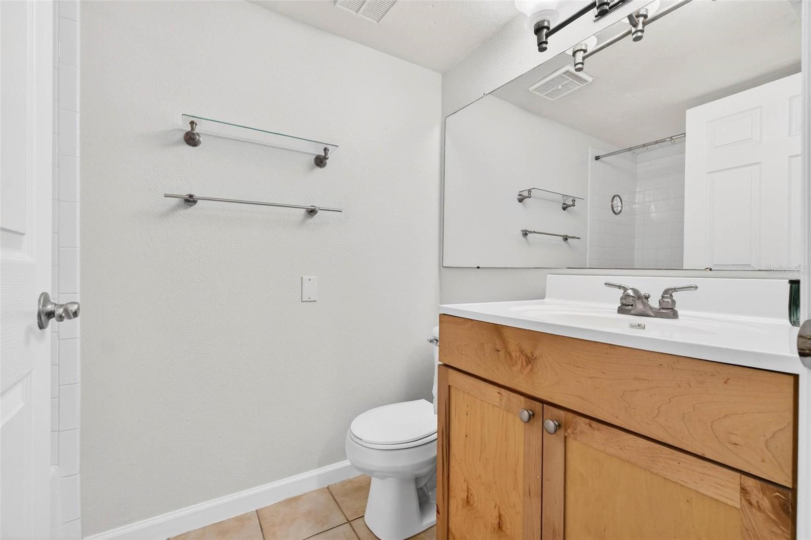 Image 15 of 33 For 2500 Winding Creek Boulevard E203