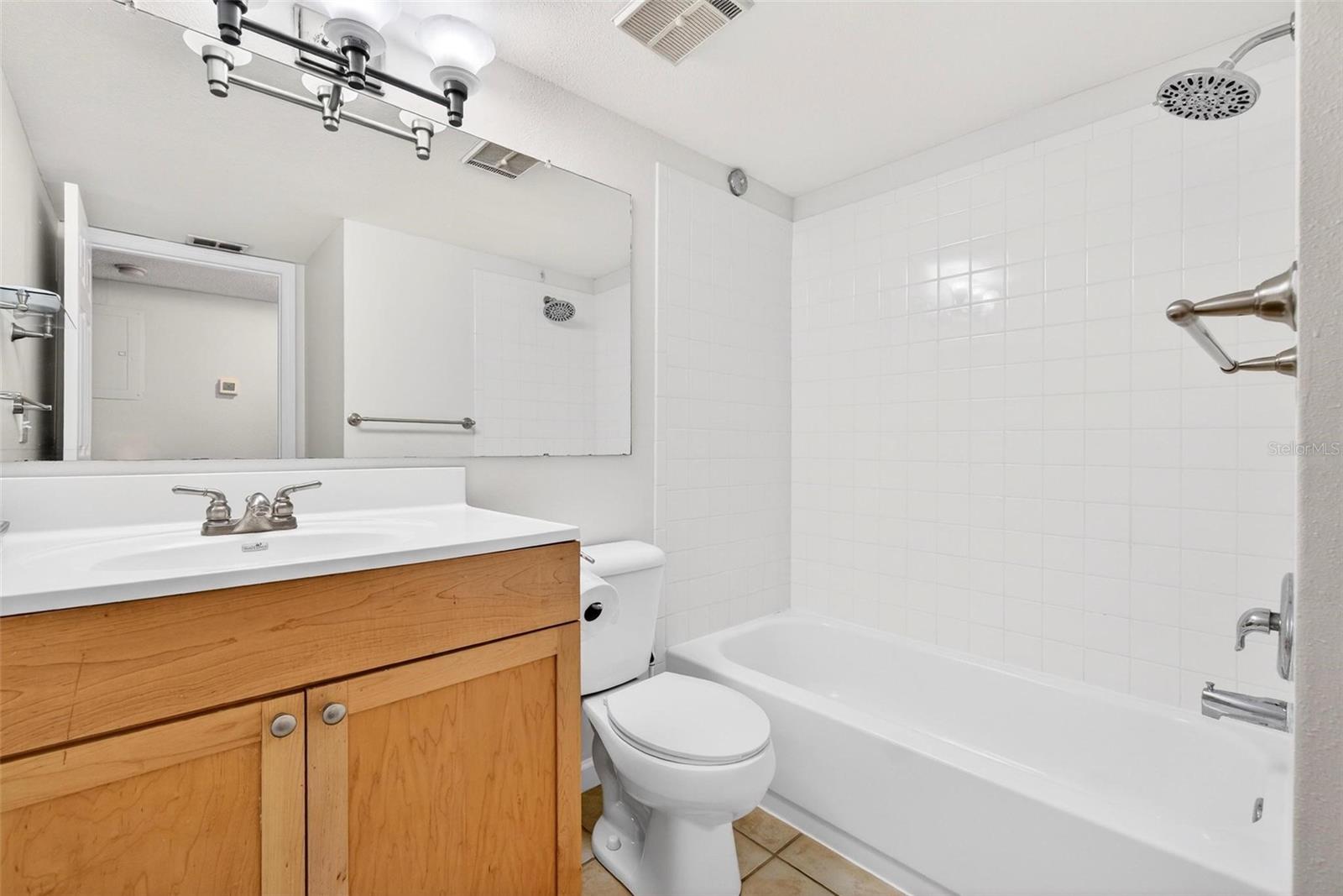 Image 19 of 33 For 2500 Winding Creek Boulevard E203