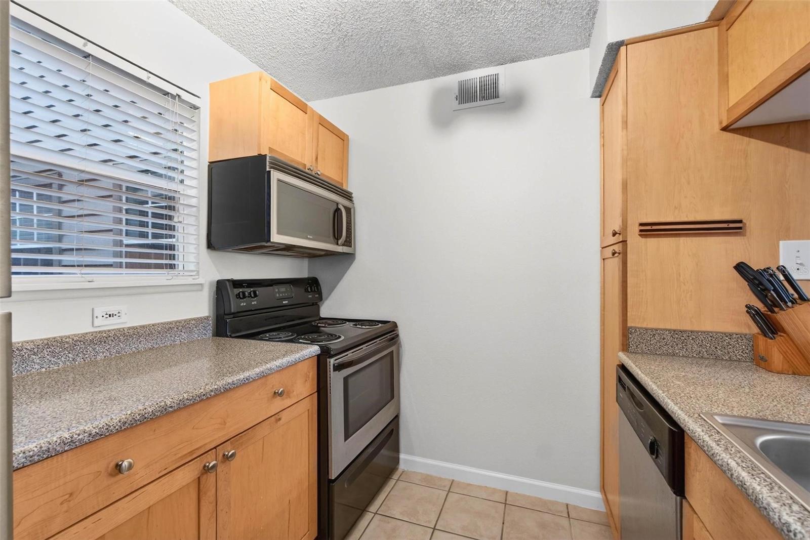 Image 9 of 33 For 2500 Winding Creek Boulevard E203