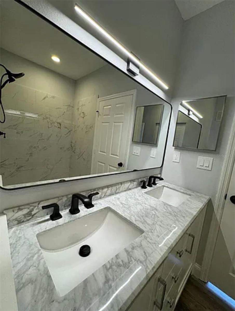 Image 15 of 30 For 9820 Lake Chase Island Way 9820