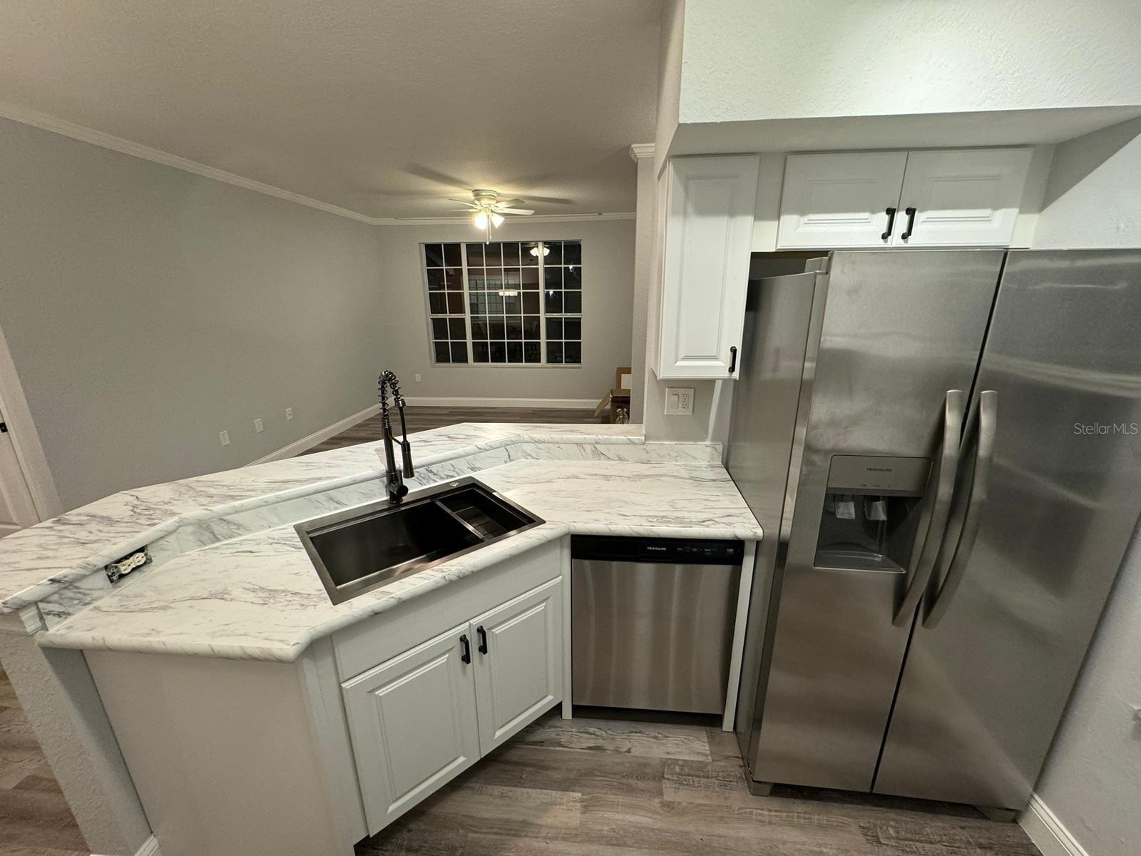 Image 17 of 30 For 9820 Lake Chase Island Way 9820