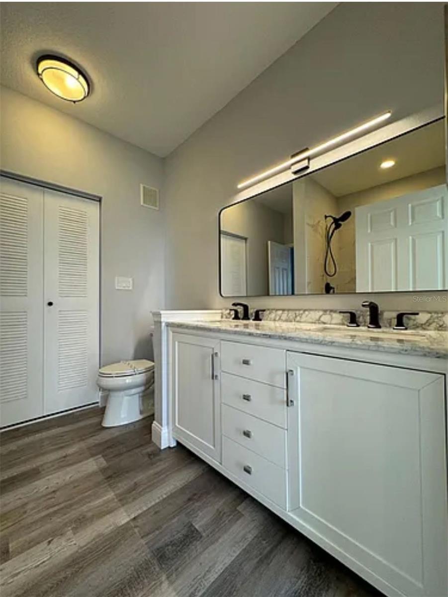 Image 18 of 30 For 9820 Lake Chase Island Way 9820