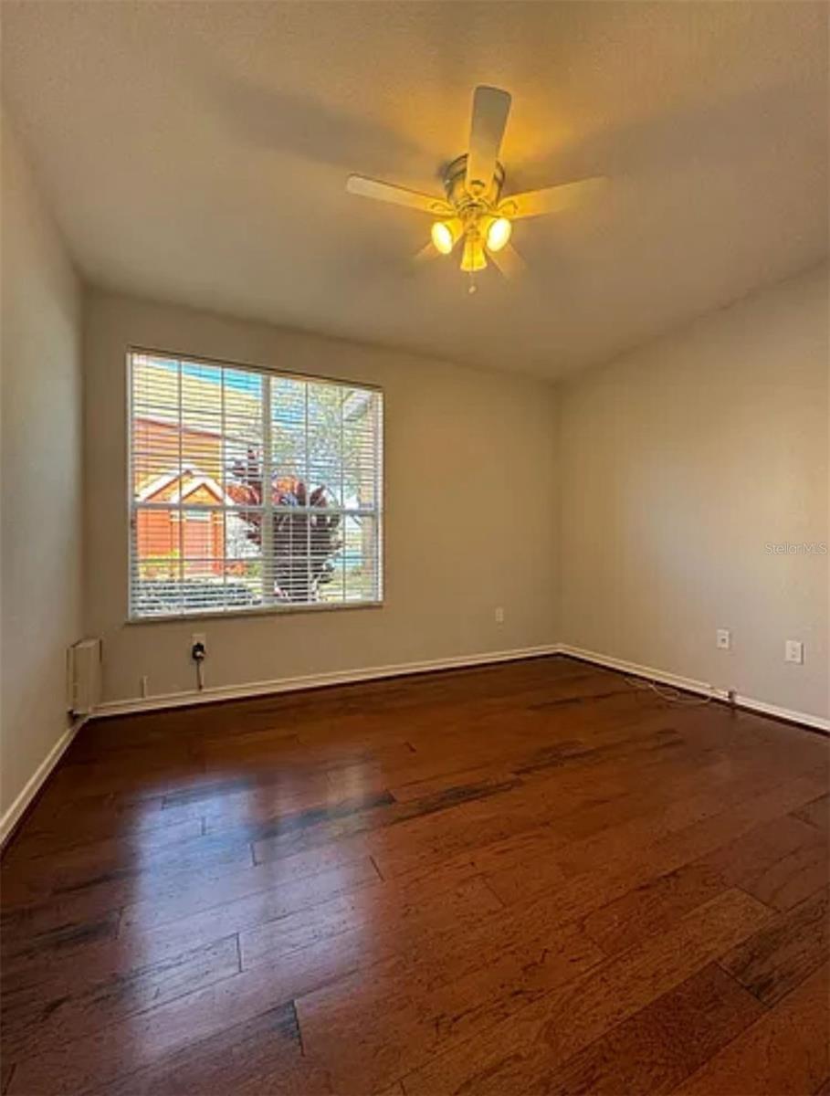 Image 10 of 27 For 9402 Lake Chase Island Way 9402