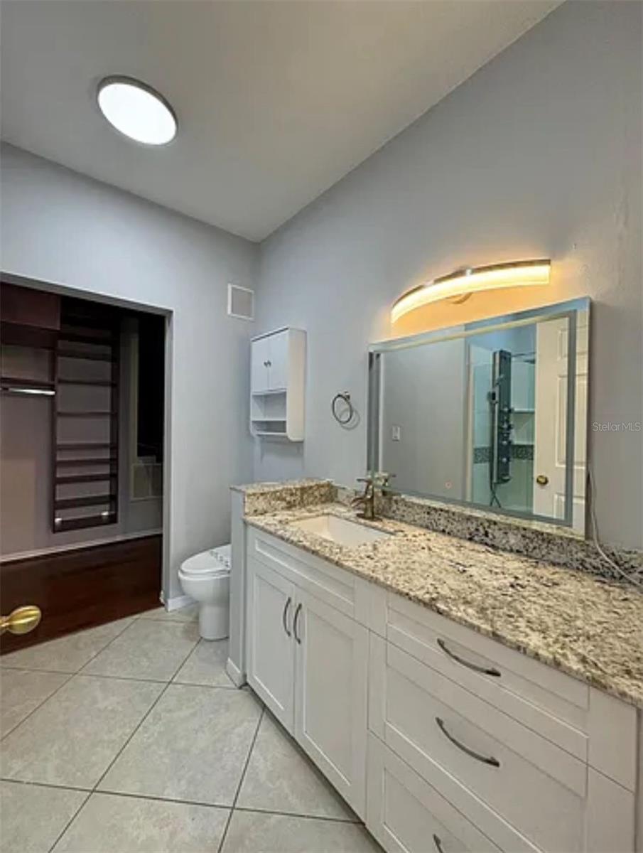 Image 13 of 27 For 9402 Lake Chase Island Way 9402