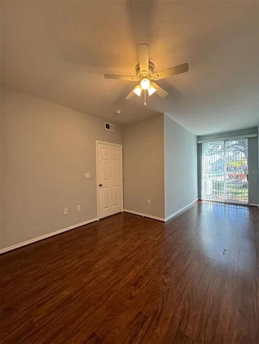 Image 16 of 27 For 9402 Lake Chase Island Way 9402