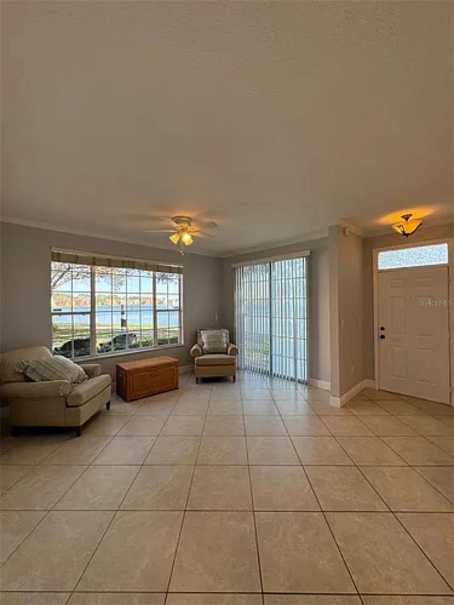 Image 8 of 27 For 9402 Lake Chase Island Way 9402