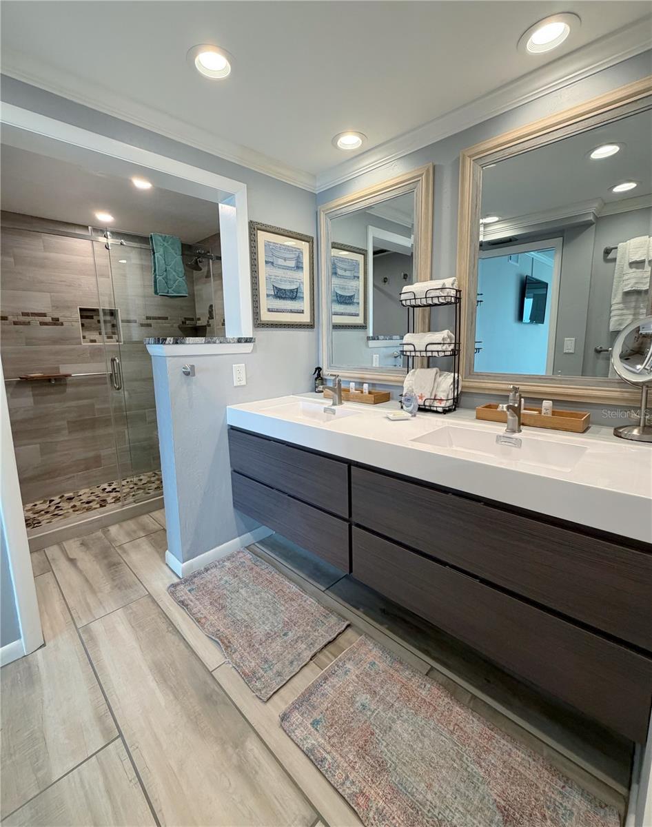 Image 22 of 38 For 5541 Puerta Del Sol Boulevard S 317