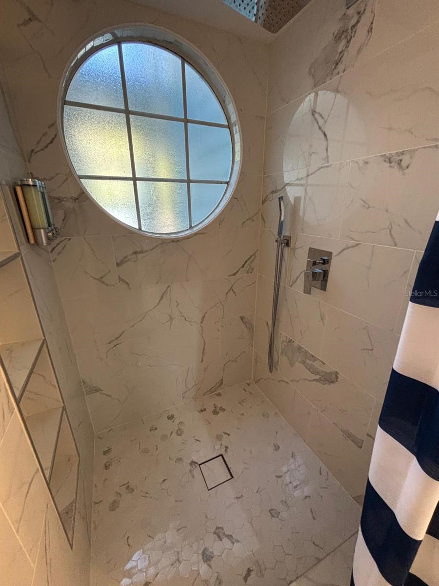 Image 19 of 24 For 2000 Royal Bay Boulevard 129