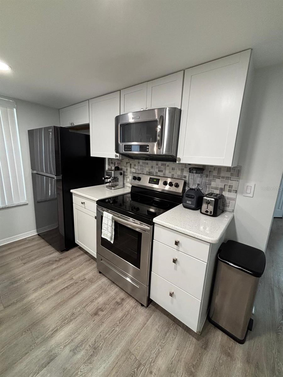 Image 5 of 24 For 2000 Royal Bay Boulevard 129