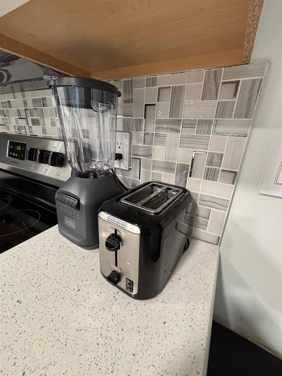 Image 6 of 24 For 2000 Royal Bay Boulevard 129