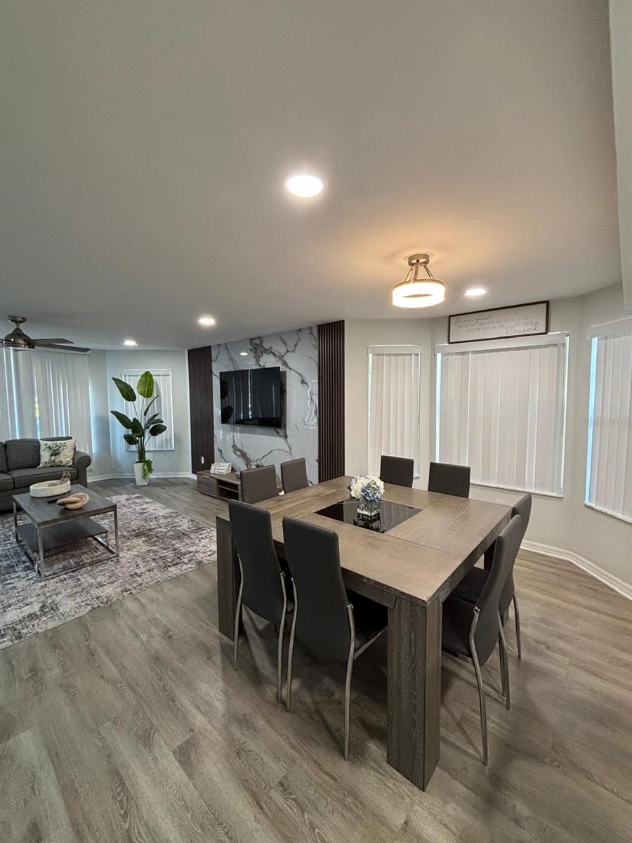 Image 8 of 24 For 2000 Royal Bay Boulevard 129