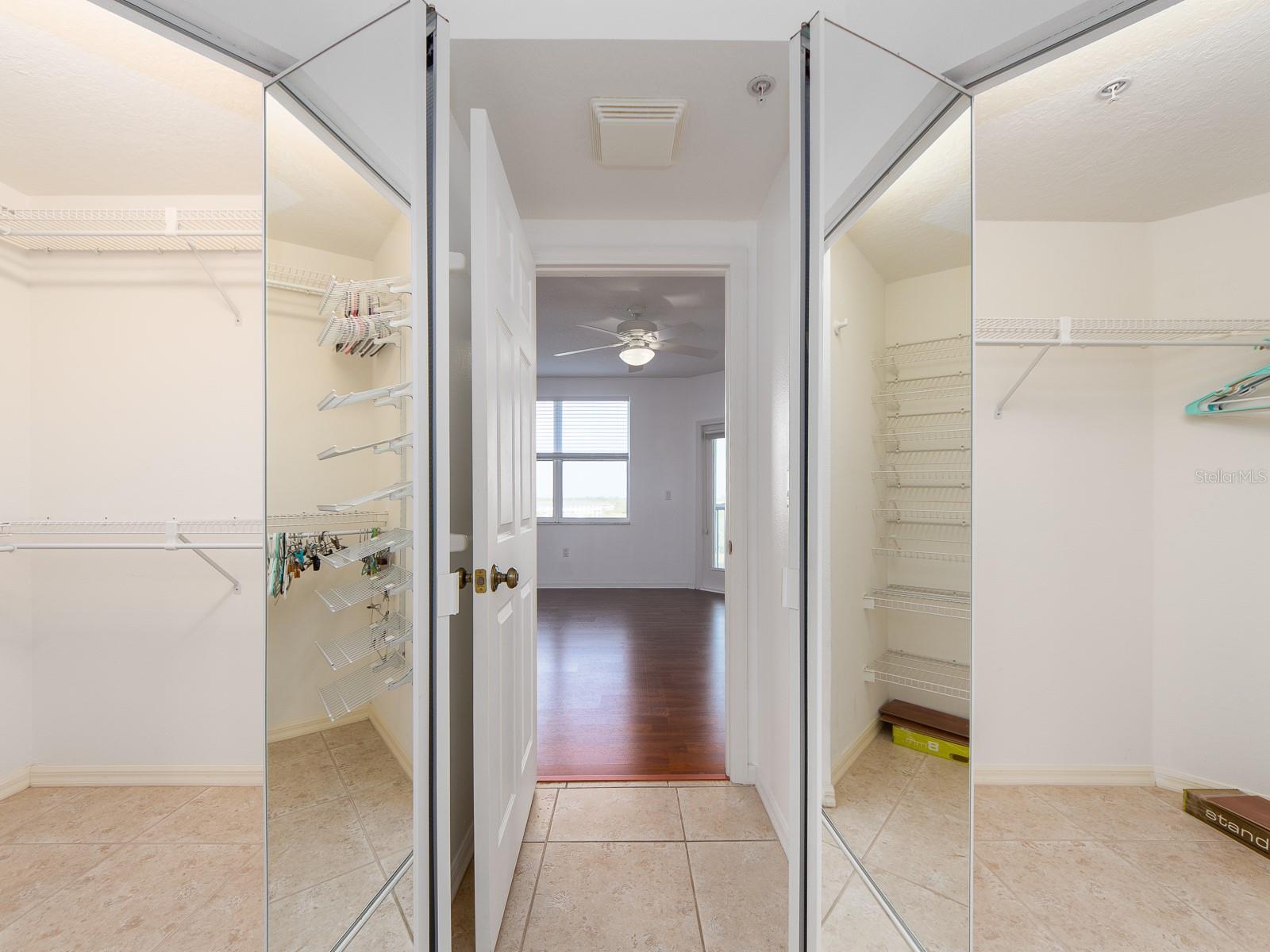 Image 15 of 30 For 6550 Shoreline Drive 7502