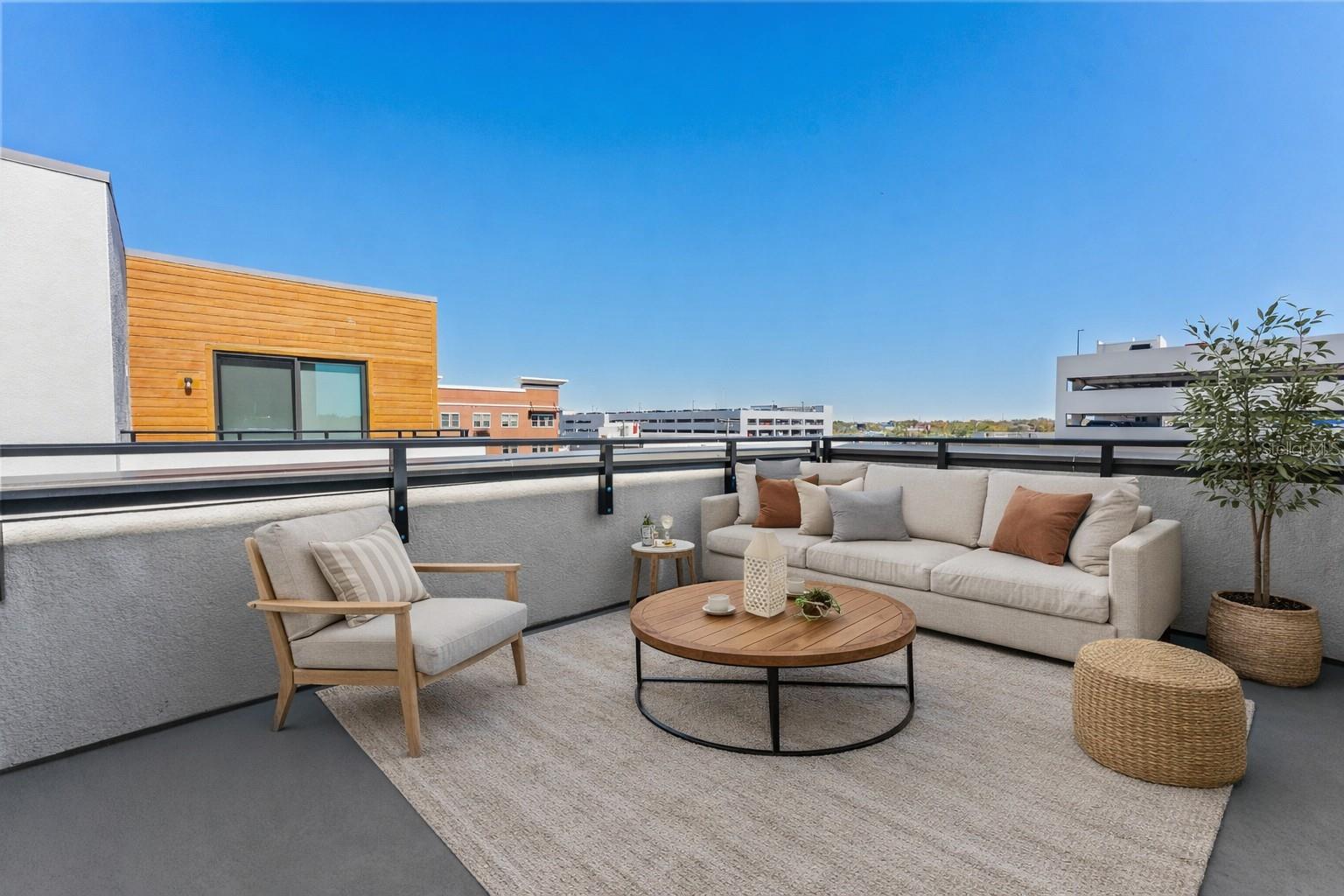 Image 13 of 43 For 2511 Grady Avenue 62