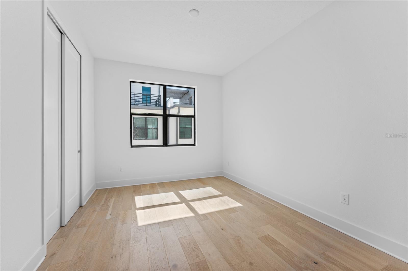 Image 30 of 43 For 2511 Grady Avenue 62