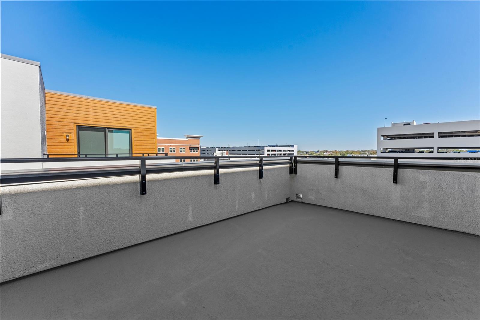 Image 36 of 43 For 2511 Grady Avenue 62