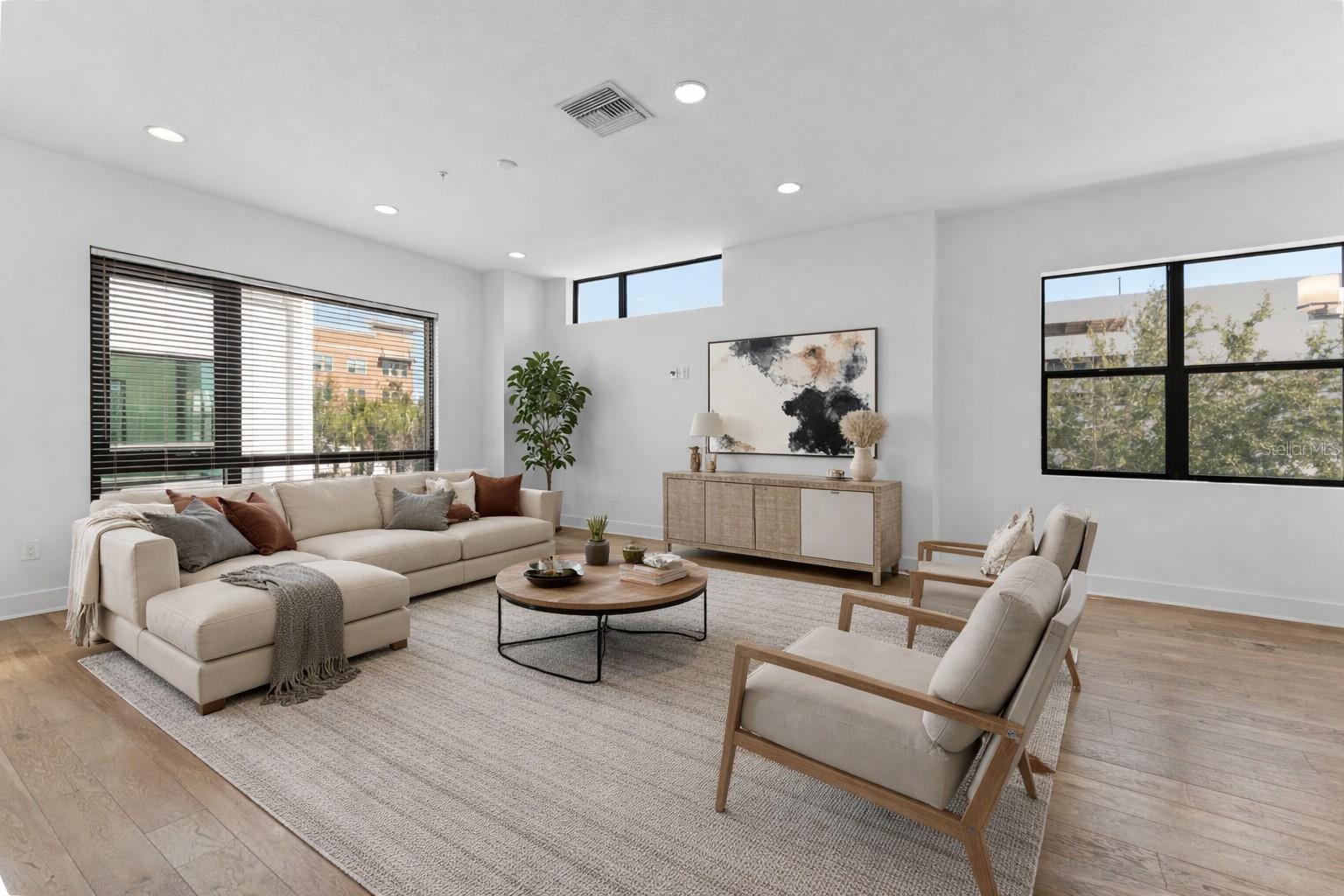 Image 7 of 43 For 2511 Grady Avenue 62