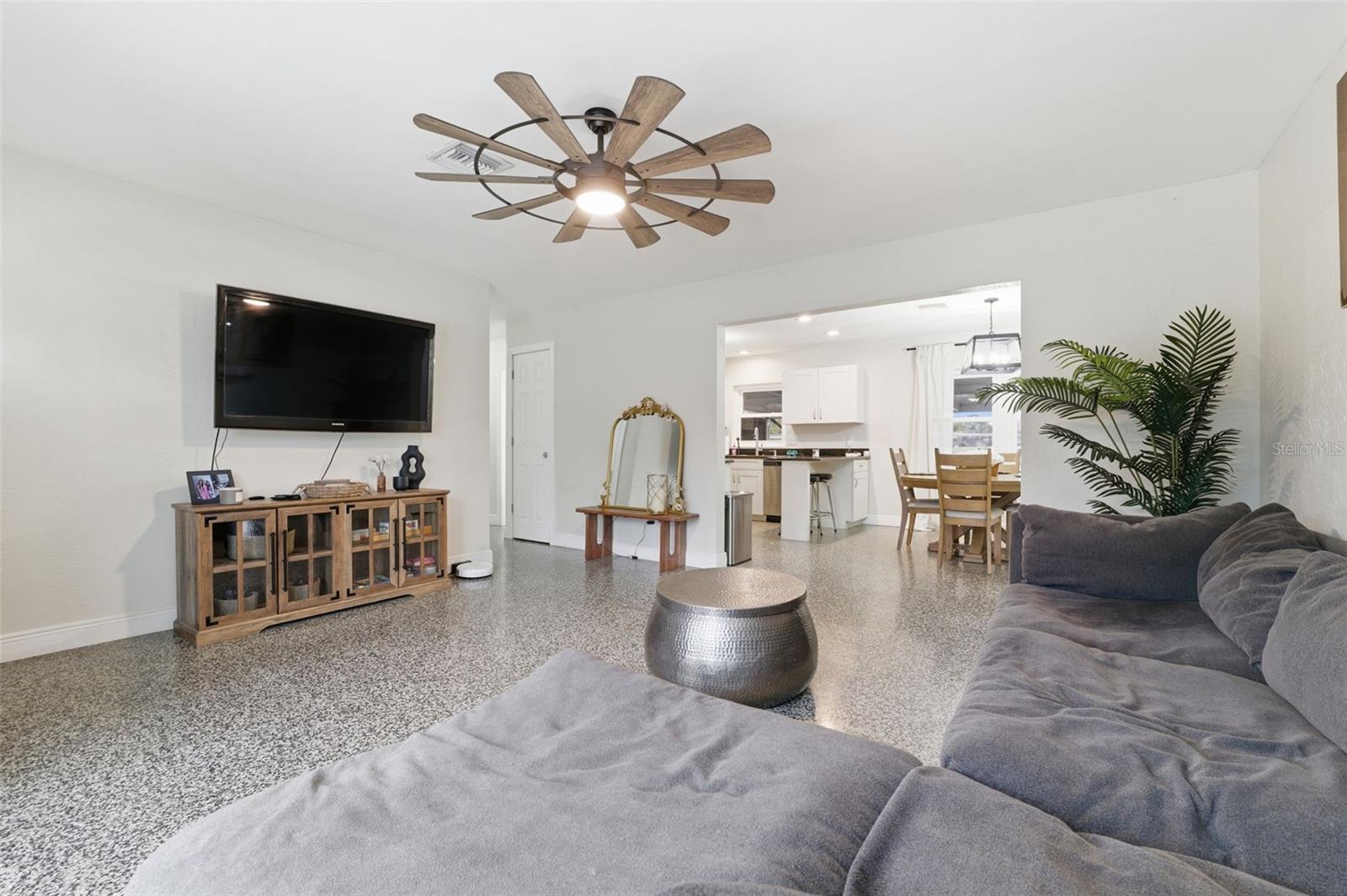 Image 10 of 30 For 812 124th Avenue